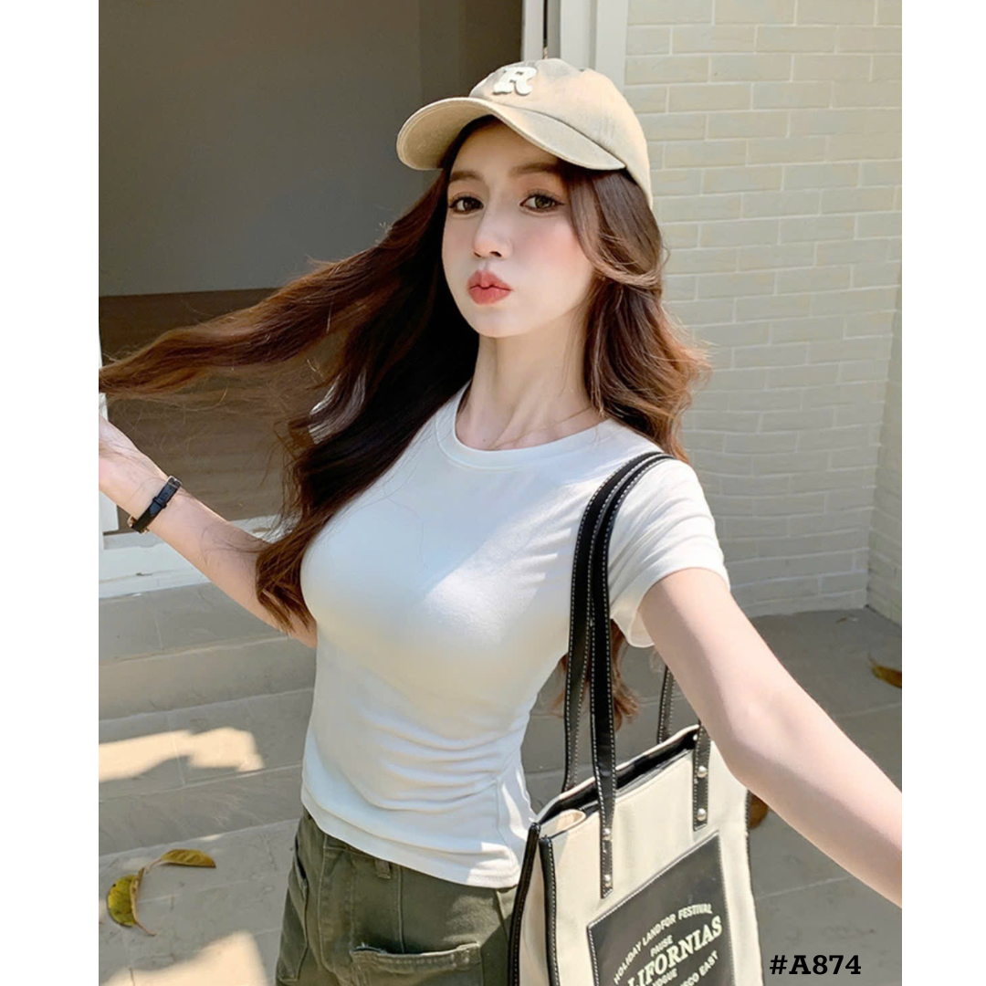 1枚で着られる！カップ付きクロップドTシャツ 半袖 ストレッチ 美シルエット