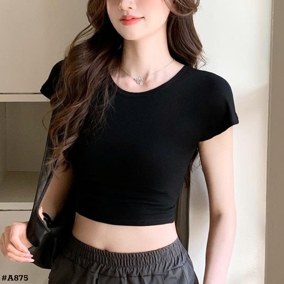 着るだけで細見え！カップ付きクロップドTシャツ レディース 半袖 ストレッチ