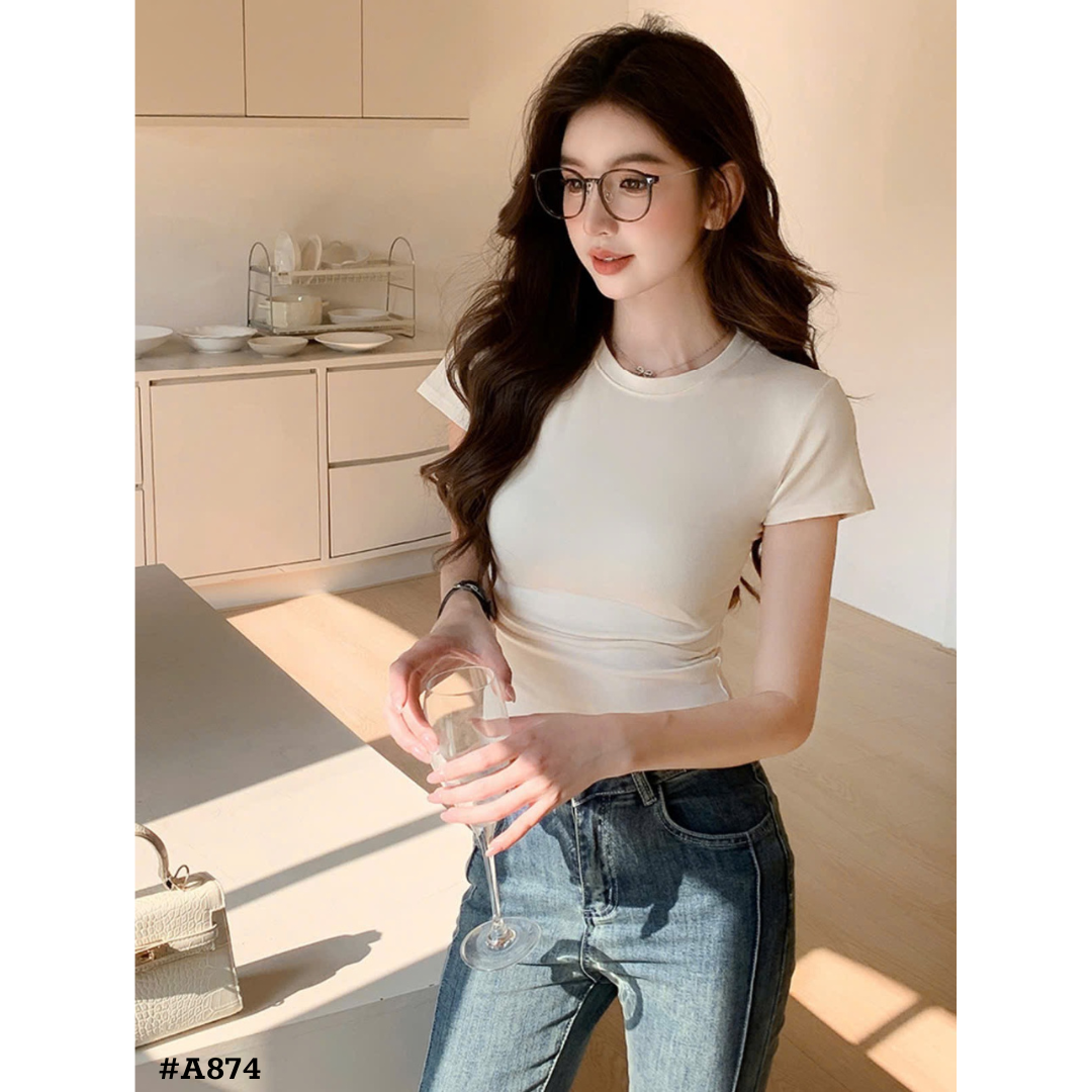 1枚で着られる！カップ付きクロップドTシャツ 半袖 ストレッチ 美シルエット