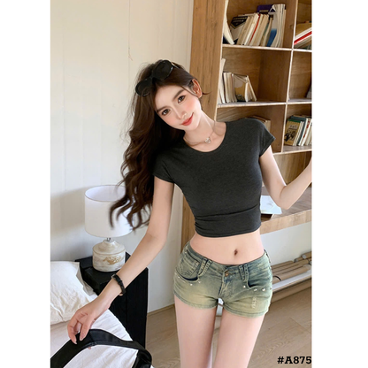 着るだけで細見え！カップ付きクロップドTシャツ レディース 半袖 ストレッチ