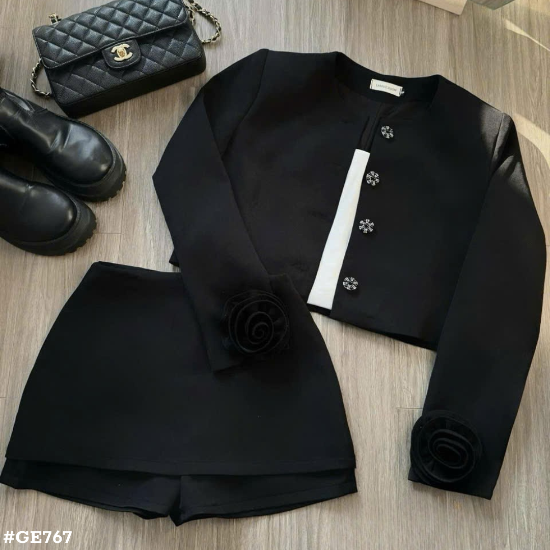 レディース 韓国風セットアップ ノーカラージャケット ショートパンツ 2点セット 花柄ボタン フリル袖 きれいめ 大人可愛い